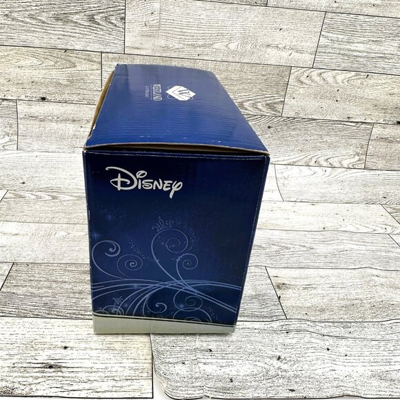 NIB Disney Snow White & Prince Charming Apple Magnetic Salt & Pepper Shakers - Picture 2 of 12